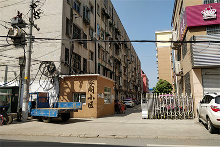 城南荆善安居南区3室1厅1卫，证满二年，土转已交，中间好楼层